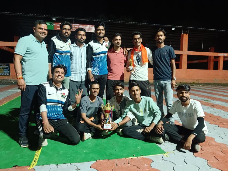 NEWS : मनासा में एनपीएल क्रिकेट लीग का आयोजन, खिलाड़ियों ने दिखाया दम-खम, इस टीम ने जीता फायनल मैच, तो ये रहीं उपविजेता, पढ़े खबर