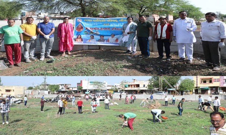 NEWS : जल गंगा संवर्धन अभियान, नीमच के इस तालाब पर पहुंची नगर पालिका की टीम, गहरीकरण के साथ किया स्वच्छता के लिए श्रमदान, अब होगी सौंदर्यीकरण की शुरुवात, पढ़े खबर