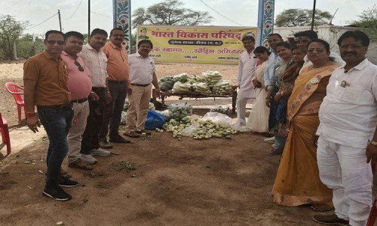 NEWS : भारत विकास परिषद के सदस्य पहुंचे ग्राम गिरदौड़ा, गौशाला में गौमाता के लिए किया विशेष आयोजन, गुड़, मिठाई और सब्जियों का प्रसाद किया अर्पित, पढ़े खबर