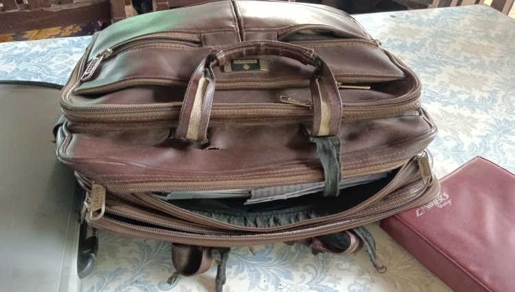 BIG NEWS : मनासा न्यायालय परिसर में चोरी की वारदात, टेबल पर रखे बैग से निकाले रूपए, पलक झपकते ही लाखों उड़ाएं, अज्ञात बदमाशों की तलाश में जुटी पुलिस, पढ़े खबर