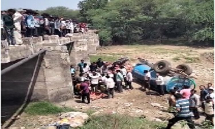 BIG BREAKING : असंतुलित होकर खाई में गिरा ट्रैक्टर, टेंकर ने नीचे दबा कारूलाल, और हो गई अकाल मौत, तो बालक गंभीर घायल, ये घटना पिपलोन-जावी रोड़ की, पुलिस जुटी जांच में, पढ़े खबर