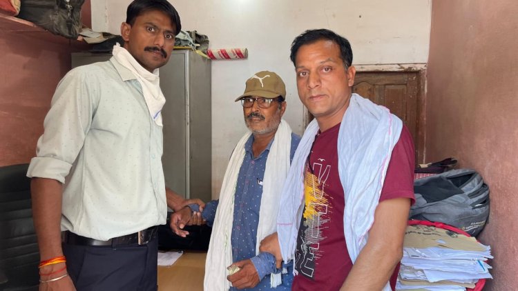 BIG NEWS : डायवर्शन करने की एवज में रिश्वत की मांग, महिला ने की लोकायुक्त में शिकायत, फिर जावरा क्षेत्र में टीम की बड़ी कार्यवाही, पटवारी को घुस लेते रंगे हाथों पकड़ा, पढ़े खबर