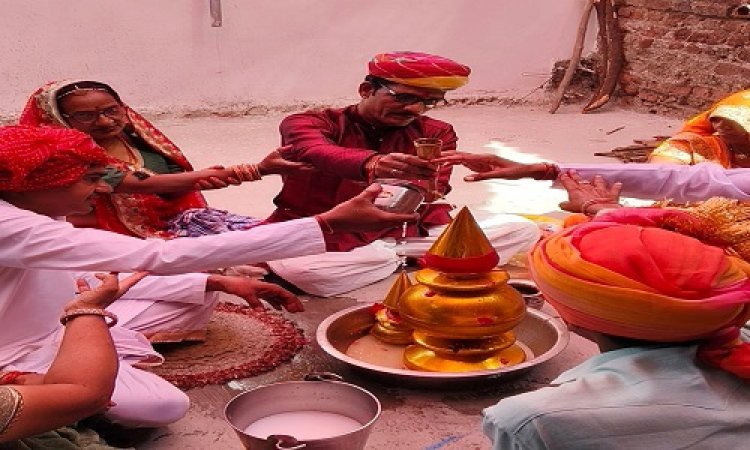 NEWS : शनि मंदिर पर स्वर्ण और कलश ध्वजा दंड चढ़ाया, डिगांव चौपाटी पर शनि मंदिर पर लगा भक्तों का तांता, पढ़े खबर