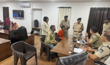 BIG NEWS : पुलिस कंट्रोल रूम में जन सुनवाई एवं सीएम हेल्पलाईन शिविर संपन्न, एसपी अंकित जायसवाल ने सुनी आमजन की समस्या, फिर पुलिस अधिकारियों को दिए निराकरण के निर्देश, पढ़े खबर