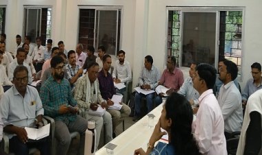 NEWS : जल गंगा संवर्धन अभियान, जिला पंचायत में हुई हाईलेवल बैठक, और CEO अमन वैष्णव ने की कार्य प्रगति की समीक्षा, फिर संबंधित अधिकारियों को दिए ये निर्देश, पढ़े खबर