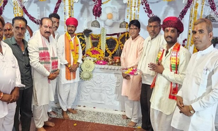 BIG NEWS : ग्राम अरनिया बोराना में श्री देवनारायण प्राण प्रतिष्ठा महोत्सव संपन्न, पांच दिनों तक हुए विभिन्न कार्यक्रम, अतिथियों ने पुजा-अर्चना कर किया शिलान्यास, तो भक्तों ने कुछ यूं की कलश और ध्वज स्थापना, पढ़े खबर