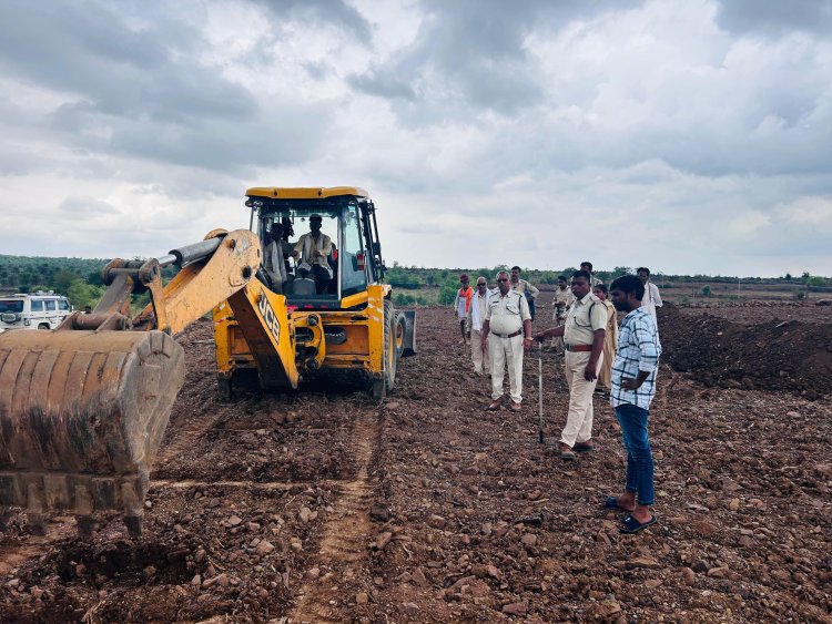 NEWS : वन सीमा सुरक्षा सप्ताह जारी,कब्जे जमीनों से हत्या जा रहा अतिक्रमण,आज रतनगढ़ क्षेत्र में हुई ये कार्यवाही,पढ़े ये खबर