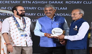 WOW ! रोटरी क्लब के पूर्व अध्यक्ष विजय जोशी का सम्मान, डिस्ट्रिक्ट गवर्नर के हाथों मिला ये अवॉर्ड, इंदौर में खास कार्यक्रम संपन्न, नीमच ने कुछ यूं भी हासिल की बड़ी उपलब्धि, पढ़े खबर