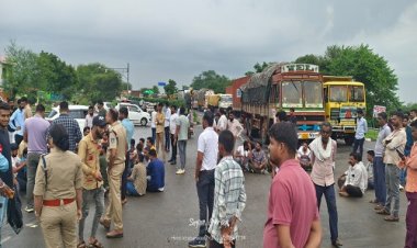 BIG BREAKING : एमपी के हरदा में बवाल, तो नीमच जिले में भी हल्लाबोल, करणी सेना के कार्यकर्ताओं में आक्रोश, हाईवे पर धरना प्रदर्शन, किया चक्काजाम, पुलिस अधिकारी मौके पर, पढ़े खबर