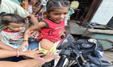 BIG NEWS : घर के बाहर खेल रहें बच्चों को इन्होंने घेरा, झुंड बनाकर एक साथ किया हमला, तीन मासूम हुए जख्मी, तो परिजन लेकर पहुंचे मनासा के शासकीय अस्पताल, रहवासियों में आक्रोश, पढ़े खबर