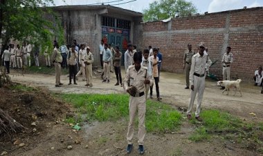 BIG NEWS : रामपुरा तहसील के इस में पहुंची प्रशासन की टीम, अवैध कब्जे पर चलाया बुल्डोजर, अब शासकीय भूमि हुई अतिक्रमण से मुक्त, क्या बोले मनासा SDM...! पढ़े खबर