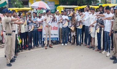 NEWS : नशे से दूरी है जरुरी अभियान, कुकड़ेश्वर में बस स्टैंड सहित इन चौहरों पर कार्यक्रम आयोजित, पुलिस ने आमजन को दी समझाइश, दिलाई शपथ, पढ़े खबर