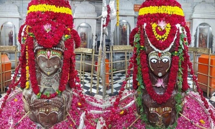 NEWS : सावन मास का पहला सोमवार, पशुपतिनाथ में उमड़ा भक्तों का सैलाब, मंदिर परिसर में लगी लंबी कतार, श्रद्धालुओं ने कुछ यूं की पूजा-अर्चना, पढ़े खबर
