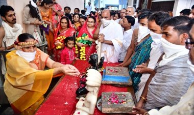 NEWS : जैन श्री संघ के सुपार्श्व्नाथ मंदिर के जिर्णोद्धार के तहत प्रतिमाओं का भव्य उथापन कार्यक्रम, पूजा-अर्चना के साथ की प्रतिष्ठा, पढ़े खबर