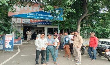 BIG NEWS : शिक्षक ने छात्राओं के साथ की छेड़छाड़, तो परिजनों में पनपा आक्रोश, मल्हारगढ़ थाने में दर्ज कराई FIR, आरोपी फूल मोहम्मद गिरफ्तार, पढ़े खबर