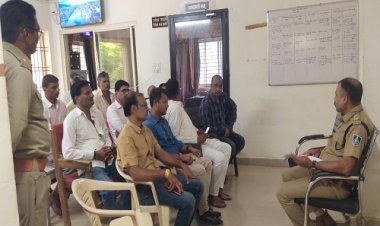 NEWS : जीरन थाना परिसर में शांति-समिति की बैठक संपन्न, आगामी त्योहारों को लेकर हुई चर्चा, पुलिस अधिकारियों ने दिए ये निर्देश, पढ़े खबर