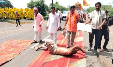 NEWS : पिपलियामंडी में धार्मिक आस्था का अद्भुत नजारा, गोपाल भोपाजी की लोटन यात्रा निकली, अच्छी बारिश, सुख-समृद्धि और खुशहाली की कामना, पढ़े खबर