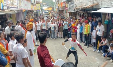 NEWS : मनासा में धूमधाम से मनाया भगवान देवनारायण का जन्मोत्सव, निकाली भव्य शोभायात्रा, झांकी बनी आकर्षण का केंद्र, तो कलाकारों ने भी दिखाएं हैरतंगेज करतब, पढ़े खबर