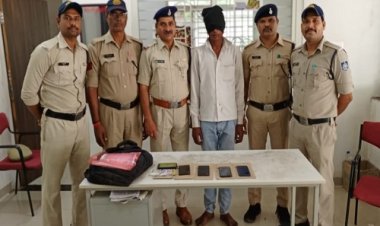 BIG NEWS : ट्रैन में यात्रियों को बनाता निशाना, शातिराना अंदाज में करता चोरियां, अब GRP पुलिस के हत्थे चढ़ा नीमच का कन्नू बैरागी, मोबाइल फोन और नगदी जप्त, पढ़े खबर