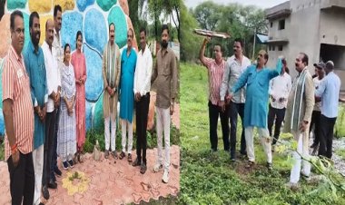 BIG NEWS : हरित एवं एक बगीचा मां के नाम अभियान, नीमच सिटी मुक्तिधाम में पांच हजार सिड्स बाल के माध्यम से पौधरोपण, विधायक व नपाध्यक्ष सहित ये रहें मौजूद, जनप्रतिनिधियों ने बताया लक्ष्य, पढ़े खबर