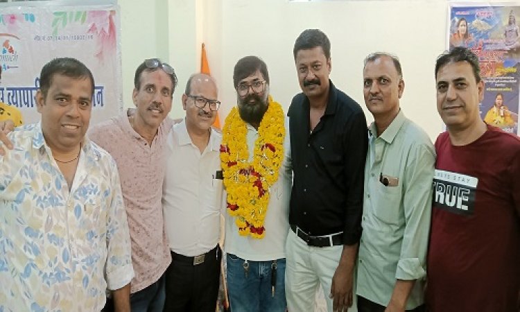 NEWS : रेडीमेड गारमेंट्स एसोसिएशन की साधारण सभा संपन्न, और नए सत्र की शुरुआत, संतोष प्रेमाणी बने अध्यक्ष, तो इन्हें भी मिली बड़ी जिम्मेदारी, पढ़े खबर