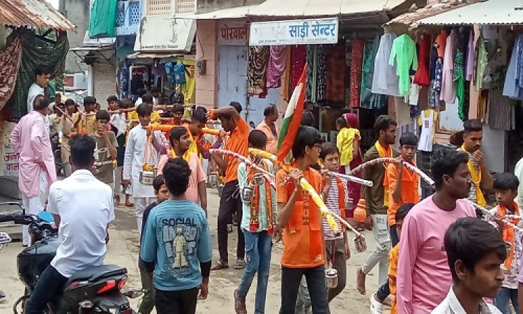 NEWS : रामपुरा नगर में शिव भक्तों ने निकाली भव्य कावड़ यात्रा, केदारेश्वर महादेव मंदिर पहुंच किया भोलेनाथ का जलाभिषेक, पढ़े खबर
