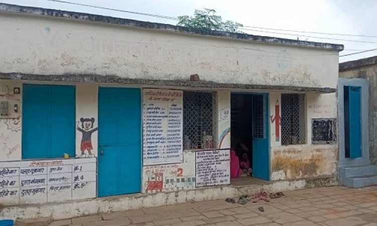 BIG NEWS : खबर का असर, चीताखेड़ा पहुंचे सेक्टर प्रभारी, आंगनवाड़ी केंद्र का किया निरिक्षण, फिर मौका पंचनामा भी तैयार, अब बच्चों के बैठने के लिए नई व्यवस्था, तो संबंधितों को दिए ये निर्देश, पढ़े आजाद मंसूरी की कलम से