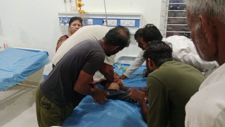 BIG NEWS : मासूम के लिए काल बना ये गड्ढा, खेलते हुए पानी में डूबा कनिष्क, और हो गई अकाल मौत, परिवार में पसरा मातम, रामपुरा पुलिस जुटी जांच में, पढ़े खबर