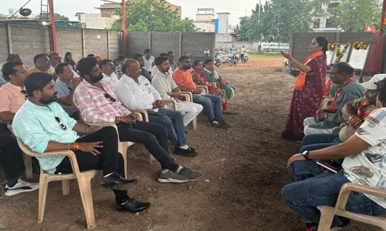 NEWS : डॉ. श्यामाप्रसाद मुखर्जी मण्डल की कामकाजी बैठक सम्पन्न, तिरंगा अभियान और सैनिक सम्मान कार्यक्रम की दी जानकारी, जनप्रतिनिधि भी रहें मौजूद, पढ़े खबर