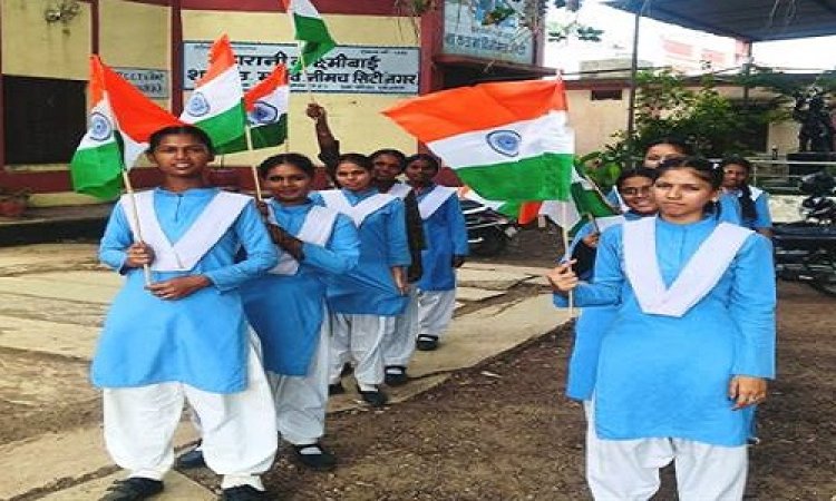 BIG NEWS : हर घर तिरंगा अभियान, नीमच जिले में होगी रांगोली और प्रदर्शनी जैसी गतिविधियां, विद्यालयों में कुछ यूं फैलाई जाएगी जागरूकता, पढ़े खबर