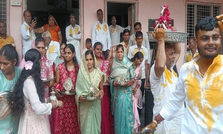 NEWS : ग्राम हरवार में पर्यूषण पर्व की धूम, भगवान महावीर स्वामी का जन्म वाचन महोत्सव मनाया, दिनभर हुए कई आयोजन, पढ़े खबर