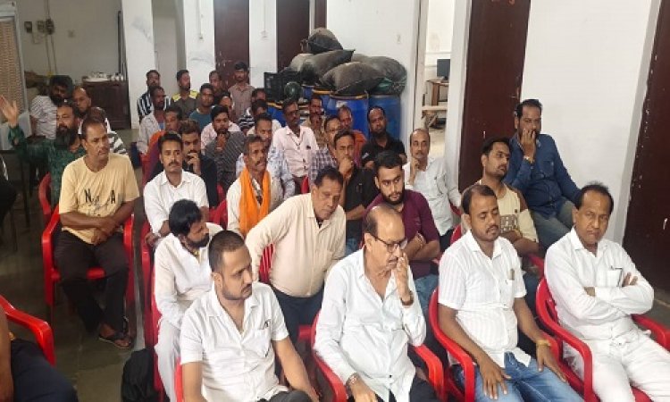 NEWS : आगामी त्यौहारों को लेकर रामपुरा थाना परिसर में शांति-समिति की बैठक संपन्न, प्रशासनिक एवं पुलिस अधिकारियों ने दिए ये निर्देश, पढ़े खबर