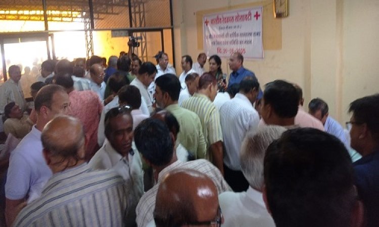 BIG BREAKING : रेडक्रॉस सोसाइटी नीमच जिला शाखा प्रबंध समिति के चुनाव, पर बीच में हो गया हंगामा, और पुलिस ने संभाला मोर्चा, चला समझाइश का दौर, पढ़े खबर