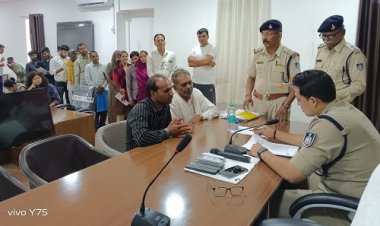 BIG NEWS : कंट्रोल रूम पर जिला स्तरीय जन सुनवाई एवं सीएम हेल्पलाईन शिविर संपन्न, एसपी अंकित जायसवाल ने सुनी शिकायत एवं समस्याएं, फिर संतुष्टि पूर्वक किया निराकरण, संबंधित अधिकारियों को दिए ये निर्देश, पढ़े खबर