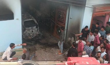 BIG NEWS : मकान में से निकला धुआं, फिर लग कई भीषण आग, नगदी, कार और बाइक सहित ये सामन भी जलकर खाक, फायर ब्रिगेड ने घंटों की मशक्कत के बाद पाया काबू, घटना मनासा थाना क्षेत्र की, पढ़े खबर