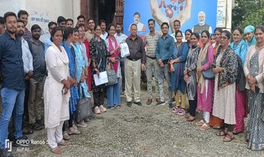 NEWS : सार्थक पर उपस्थिति में भेदभाव, अब विरोध में उतरे सामुदायिक स्वास्थ्य अधिकारी, CMHO को सौंपा ज्ञापन, और की ये बड़ी मांग, पढ़े खबर