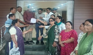 BIG NEWS : लाखों शिक्षकों की आजीविका और सुरक्षा संकट में, इस संघ ने प्रधानमंत्री के नाम सौंपा ज्ञापन, की ये बड़ी मांग, पढ़े खबर