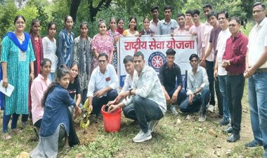 NEWS : रामपुरा के शासकीय स्नातकोत्तर महाविद्यालय में सेवा पखवाड़ा अभियान की शुरुआत, स्वच्छता रैली एवं पौधारोपण कार्यक्रम संपन्न, पढ़े खबर