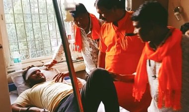 BIG NEWS : शहर में हुए सड़क हादसे में तीन लोगों की दर्दनाक मौत, घायलों से मुलाकात करने पहुंचा भगवा ऑटो रिक्शा चालक संघ, रक्तदान के लिए भी आगे आएं सदस्य, परिजनों को दिया आश्वासन, पढ़े खबर