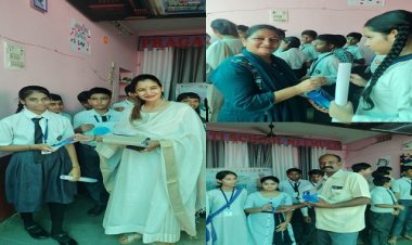 BIG NEWS : नीमच के इस स्कूल में स्वच्छता उत्सव का आयोजन, छात्र-छात्राओं नाटक और नृत्य के माध्यम से दिया स्वच्छता का संदेश, नपाध्यक्ष व सीएमओ ने कुछ यूं किया सम्मानित, पढ़े खबर