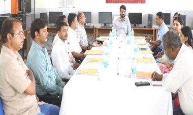 BIG NEWS : DM साहब की अध्‍यक्षता, और प्रबंध समिति की बैठक संपन्न, कलेक्टर ने संबंधित अधिकारियों को दिए ये निर्देश, विद्यालय परिसर में किया पौधारोपण, पढ़े खबर