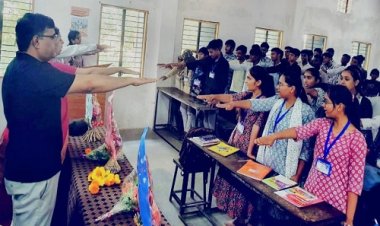 NEWS : स्वस्थ नारी-सशक्त परिवार अभियान, खाद्य एवं औषधि प्रशासन विभाग के अधिकारी पहुंचे ग्राम भरभड़िया, इस स्कूल में जागरूकता कार्यक्रम का किया आयोजन, दी अहम जानकारियां, पढ़े खबर