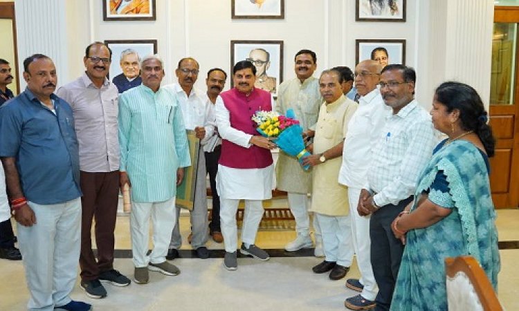 BIG NEWS : मध्य प्रदेश शिक्षक संघ के पदाधिकारी और सदस्य पहुंचे भोपाल, सीएम डॉक्टर मोहन यादव से की मुलाकात, इन मांगो को लेकर बातचीत, क्या मुख्यमंत्री जल्द करेंगे कोई घोषणाएं...! पढ़े खबर