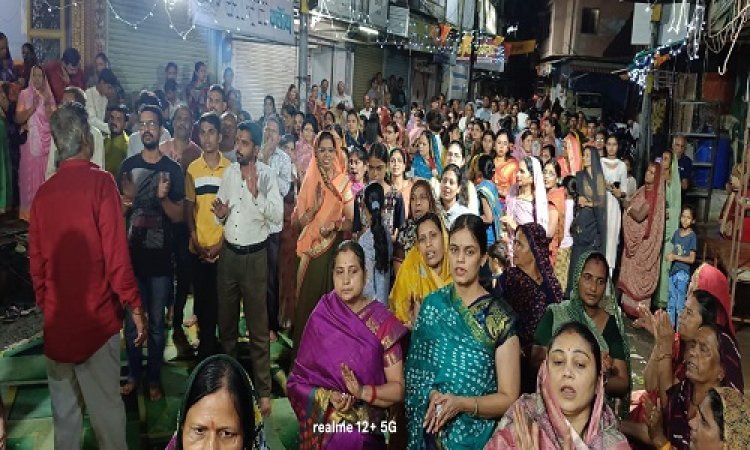 BIG NEWS : मनासा नगर में 50वें हनुमान चालीसा का पाठ, रिद्धि-सिद्धि गणपति मंडल ने नेतृत्व में हुआ भव्य कार्यक्रम, सैकड़ों श्रद्धालुओं की उमड़ी भीड़, पढ़े खबर