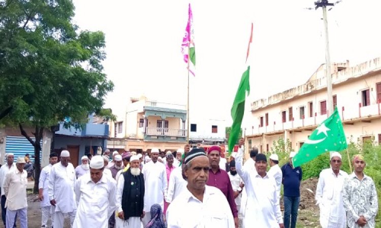NEWS : चीताखेड़ा में धूमधाम से मनाया जश्ने ईद मिलादुन्नबी, नगर ने निकला शानदार जुलूस, हुजूर की शान में इन्होंने पेश किए नाते कलाम, पढ़े खबर