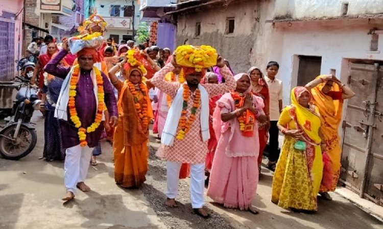NEWS : कुकड़ेश्वर में सात दिवसीय श्रीमद भागवत कथा का समापन, नगर में निकला भव्य चल समारोह, पारम्परिक वेशभूषा में नजर आई महिलाएं, तो इन्होंने भी बड़ी संख्या में लिया भाग, पढ़े खबर
