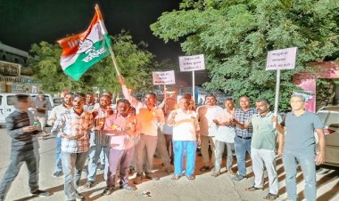 BIG NEWS : कफ सिरप से मासूम बच्चों की मौत, सिंगोली में कांग्रेस ने निकाला कैंडल मार्च, इनके इस्तीफे की उठी मांग, क्या प्रदेशभर में छिड़ा ये आंदोलन, पढ़े खबर