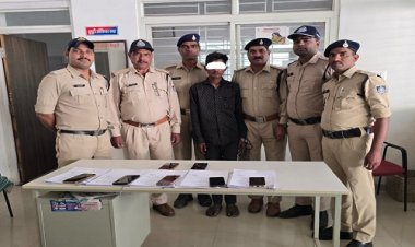 BIG NEWS : ट्रेन से चोरी करता, और हो जाता रफूचक्कर, शिकायतों के बाद हरकत में आई नीमच GRP पुलिस, नीमच का आरोपी अजय गिरफ्तार, एक लाख से ज्यादा के मोबाइल बरामद, पढ़े खबर