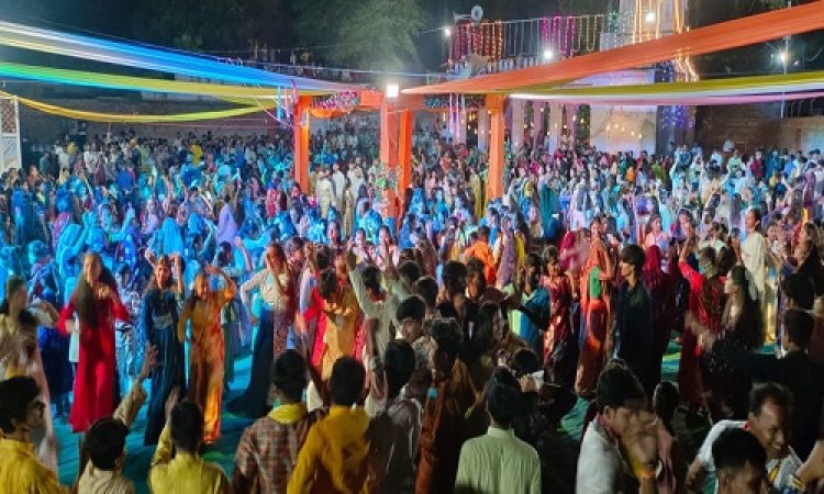 NEWS : दुधाखेड़ी माताजी की भक्ति में झूमे नगरवासी, रामपुरा में पहली बार डांडिया महोत्सव का आयोजन, इन्होंने बढ़-चढ़कर लिया हिस्सा, देर रात तक जमा ये रंग, पढ़े खबर