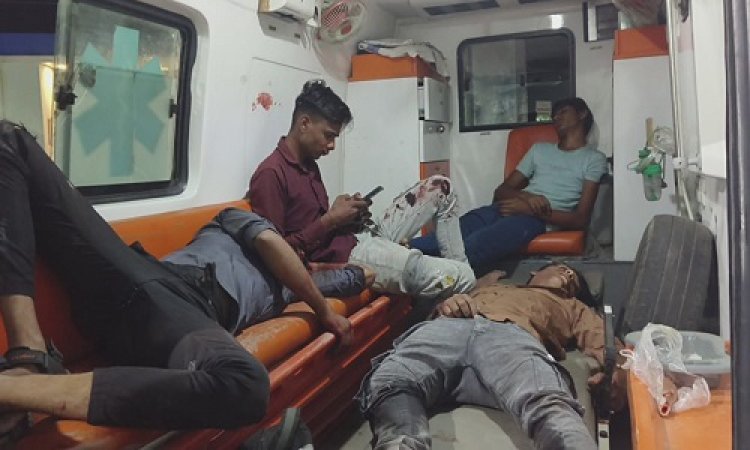 BIG NEWS : मनासा क्षेत्र में भीषण सड़क हादसा, दो बाइकों की आमने-सामने जोरदार भिड़त, 5 युवक गंभीर घायल, इन्हें जिला अस्पताल किया रेफर, पुलिस जुटी जांच में, पढ़े खबर